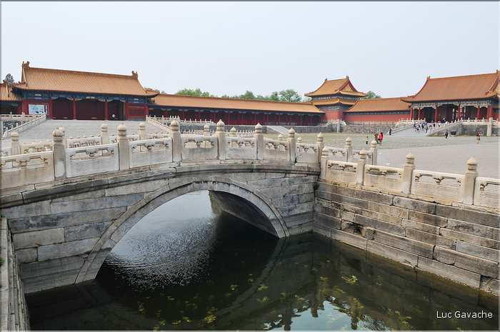 La cité interdite fut réalisée par la dynastie Ming au début du XV ème siècle. (8)