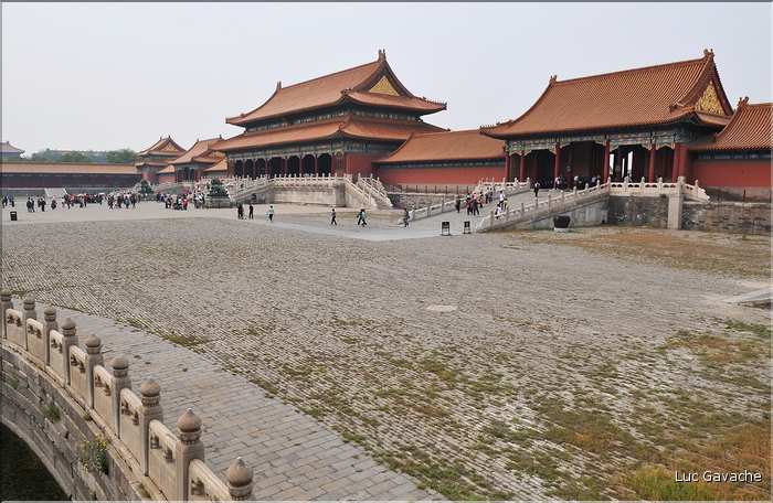 La cité interdite fut réalisée par la dynastie Ming au début du XV ème siècle. (18)
