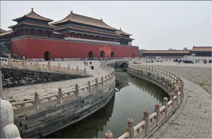 La cité interdite fut réalisée par la dynastie Ming au début du XV ème siècle. (19)