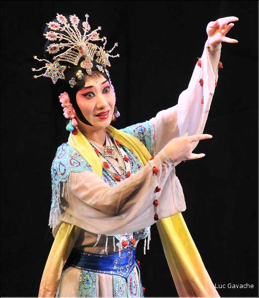 L'opéra de Pékin a été fondé il y a plus de 2.000 ans. (5)