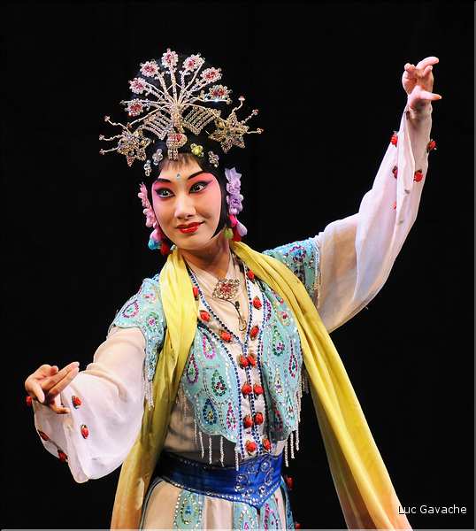 L'opéra de Pékin a été fondé il y a plus de 2.000 ans. (6)