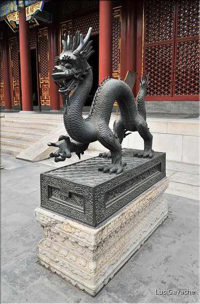 Le palais d'été fut la résidence des empereurs Qing, la dernière dynastie de Chine. (7)