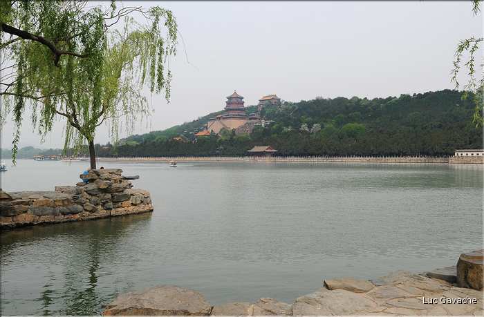 Le palais d'été fut la résidence des empereurs Qing, la dernière dynastie de Chine. (12)