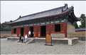 Le temple du ciel fut utilisé par les dynasties Ming et Qing pour célébrer les solstices d'hiver et d'été. (6)