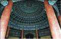 Le temple du ciel fut utilisé par les dynasties Ming et Qing pour célébrer les solstices d'hiver et d'été. (13)