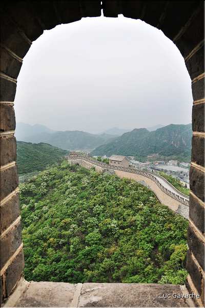 Juyongguan, dans la région de Pékin,  est l'une des portions de la grande muraille. (14)