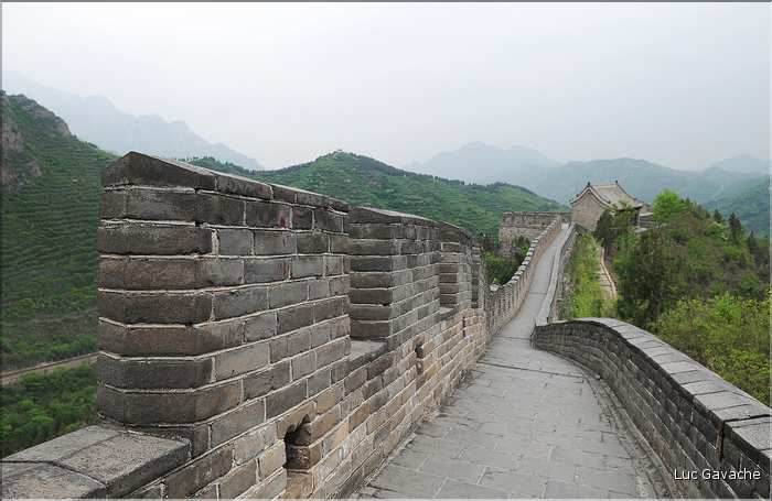 Juyongguan, dans la région de Pékin,  est l'une des portions de la grande muraille. (17)