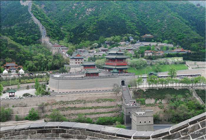 Juyongguan, dans la région de Pékin,  est l'une des portions de la grande muraille. (25)
