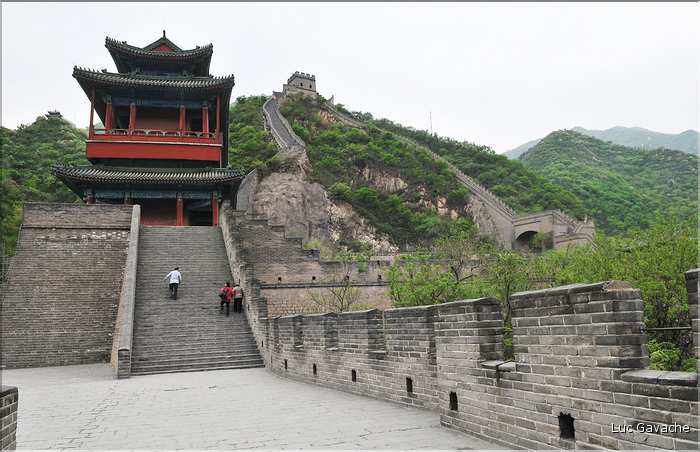 Juyongguan, dans la région de Pékin,  est l'une des portions de la grande muraille. (38)