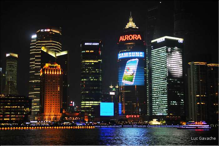 La célèbre ville moderne de Shanghai. (2)