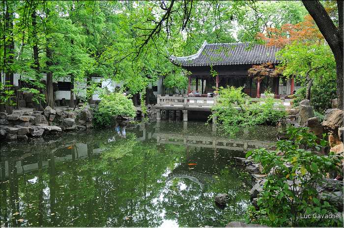 Le jardin du mandarin Yu ''période Ming XVI ème siècle'' se trouve au cur  de la vieille ville de Nanshi. (29)