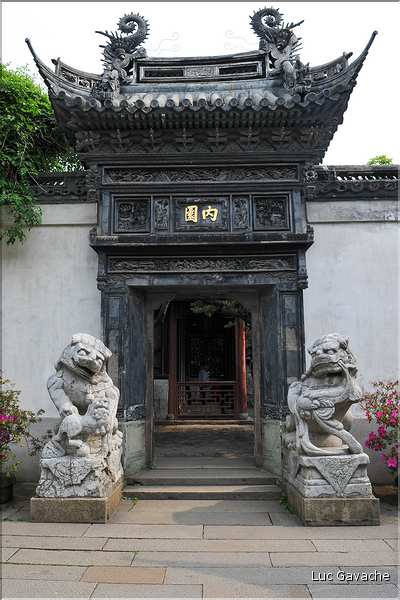 Le jardin du mandarin Yu ''période Ming XVI ème siècle'' se trouve au cur  de la vieille ville de Nanshi. (39)