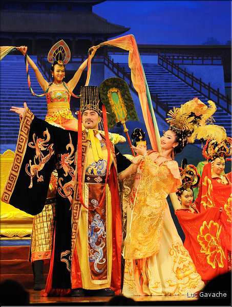 Spectacle traditionnel de la période Tang ''VII-IX siècle''. (68)
