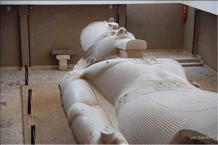 Statue colossale de Ramses II,   Memphis capital de L'ancien Empire (2)