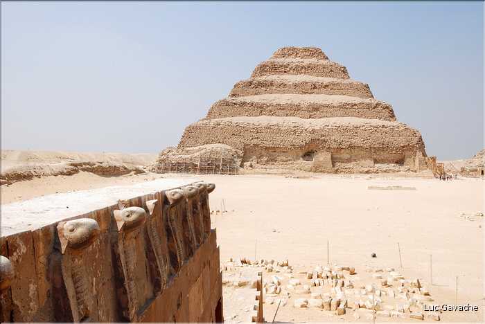 Pyramide à degrés de Djéser dans la nécropole de Sakkarah (4) 