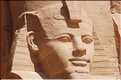 Le grand temple d'Abou Simbel est dédié à Ramses II et a été édifié par lui au XIII éme siécle av. J.C. (3)