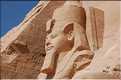 Le grand temple d'Abou Simbel est dédié à Ramses II et a été édifié par lui au XIII éme siécle av. J.C. (14)