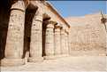 Le temple funéraire de Ramses III fut édifié au XII éme siécle, il est l'un des plus coloré d'Egypte (1)
