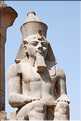Le temple de Louxor commença à étre édifié vers 1400 av. J.C. (10)