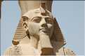 Le temple de Louxor commença à étre édifié vers 1400 av. J.C. (11)