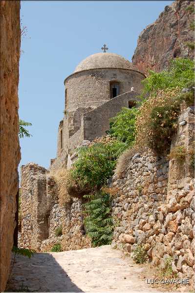 Dans le Sud du Péloponnèse la petit ville fortifiée Monemvasia (1)