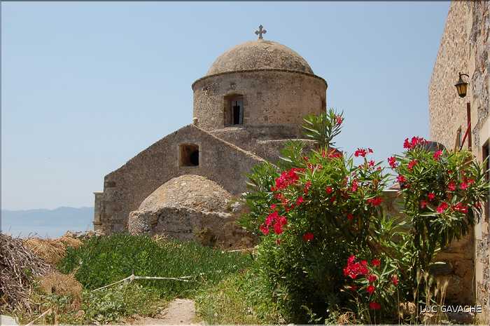 Dans le Sud du Péloponnèse la petit ville fortifiée Monemvasia (2)