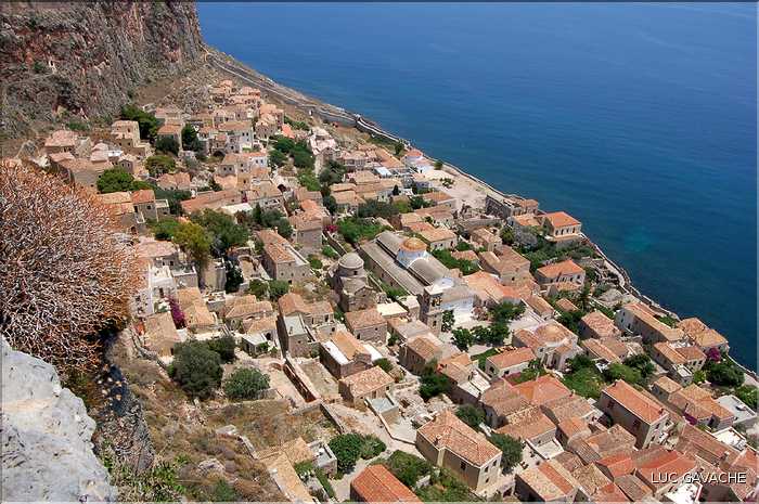 Dans le Sud du Péloponnèse la petit ville fortifiée Monemvasia (9)