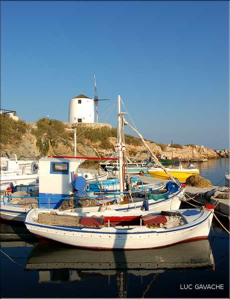 Ville de Parikia sur l'île de Paros, les Cyclades (6)