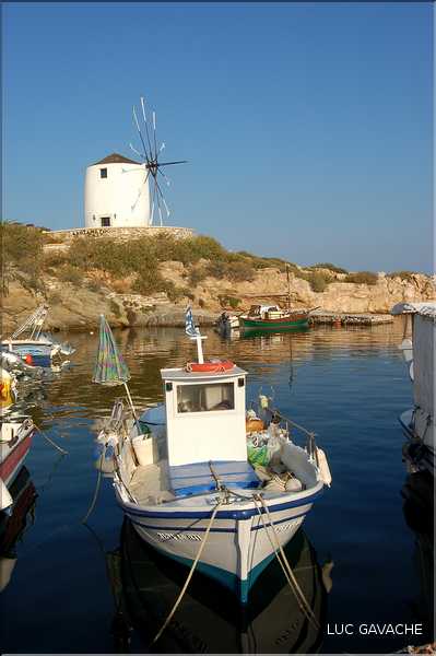 Ville de Parikia sur l'île de Paros, les Cyclades (8)
