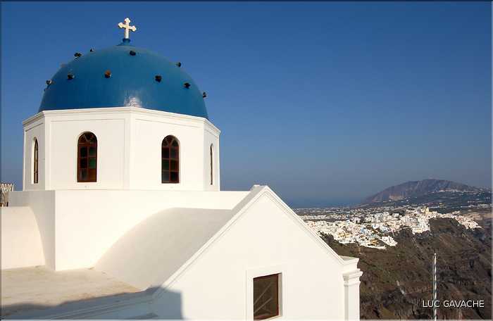 ville de Théra sur l'île de Santorin, les Cyclades (3)