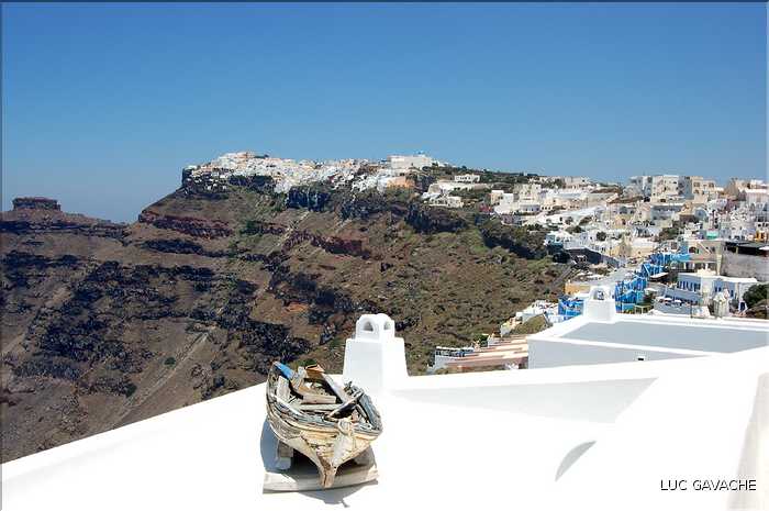 ville de Théra sur l'île de Santorin, les Cyclades (12)