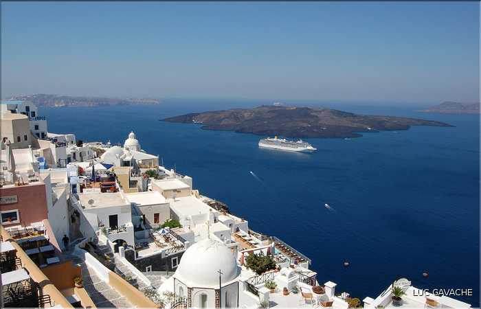 ville de Théra sur l'île de Santorin, les Cyclades (19)