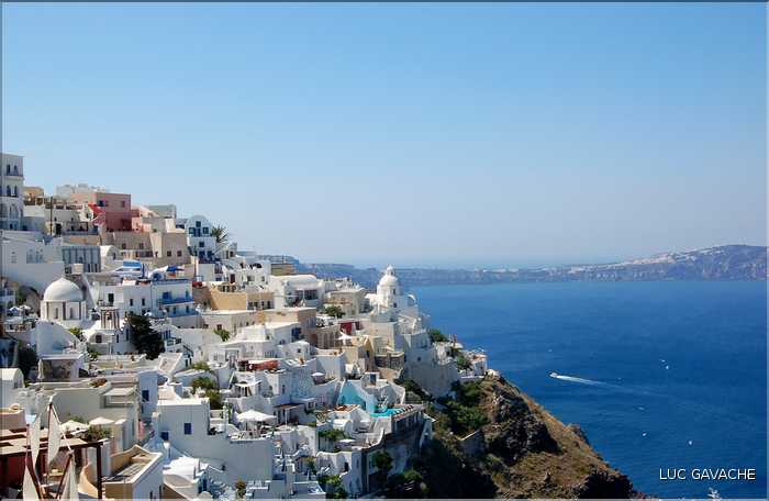 ville de Théra sur l'île de Santorin, les Cyclades (20)
