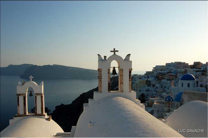 Ville de Oia sur l'île de Santorin, les Cyclades (13)