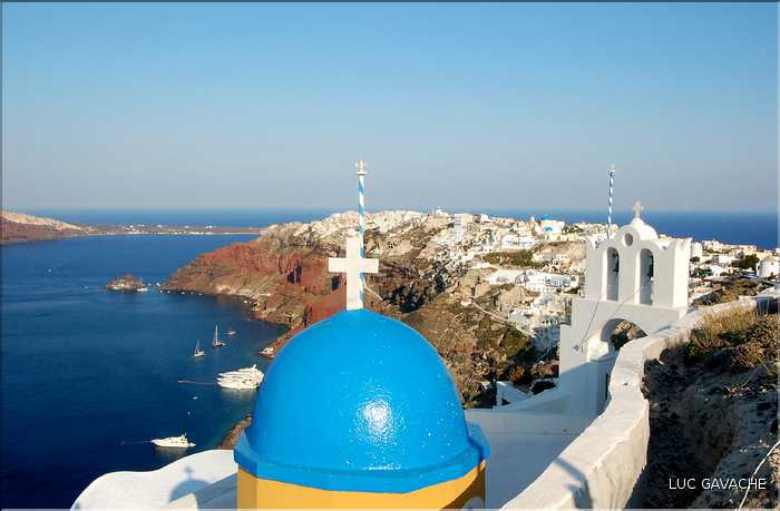 Ville de Oia sur l'île de Santorin, les Cyclades (18)