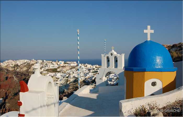 Ville de Oia sur l'île de Santorin, les Cyclades (19)
