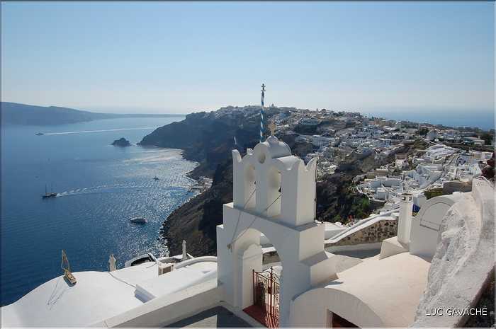 Ville de Oia sur l'île de Santorin, les Cyclades (49)