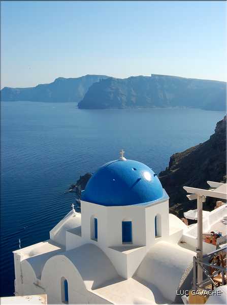 Ville de Oia sur l'île de Santorin, les Cyclades (50)