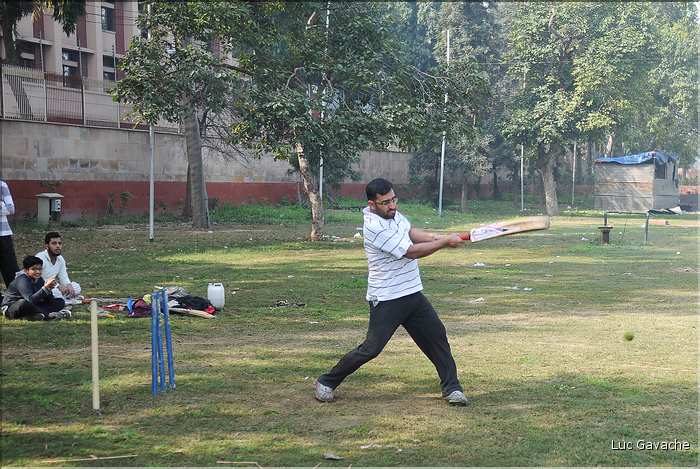 Partie de  Cricket devant le Parlement, New Dehli. (3)
