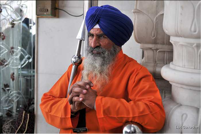 Les gardiens du Temple Sikh de New Delhi. (1)