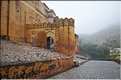 Situé à 11 km de Japur sur l'ancienne route de Delhi, la forteresse d'Amber fut rebâtie au XVI ème siécle. (2)