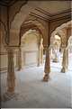 Situé à 11 km de Japur sur l'ancienne route de Delhi, la forteresse d'Amber fut rebâtie au XVI ème siécle. (31)