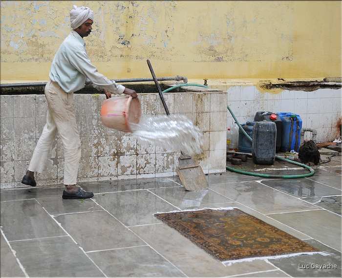 Fabrique de tapis artisanaux à Japur. (7)