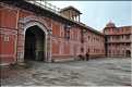 Le City Palace -XVIII ème siècle- est toujours habité par le Maharadja de Japur. (12)