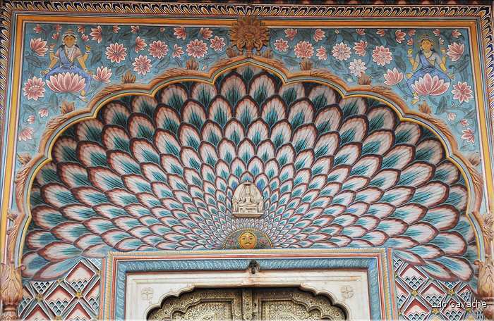 Le City Palace -XVIII ème siècle- est toujours habité par le Maharadja de Japur. (22)