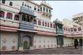 Le City Palace -XVIII ème siècle- est toujours habité par le Maharadja de Japur. (30)