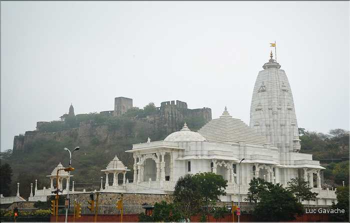 Temple Hindou à la sortie de Japur.