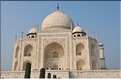 Le Taj Mahal fut édifié au milieu du XVII ème siècle pour servir de sépulture à l'une des femmes de l'empereur Shah Jahan. Agra. (13)