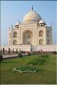 Le Taj Mahal fut édifié au milieu du XVII ème siècle pour servir de sépulture à l'une des femmes de l'empereur Shah Jahan. Agra. (18)