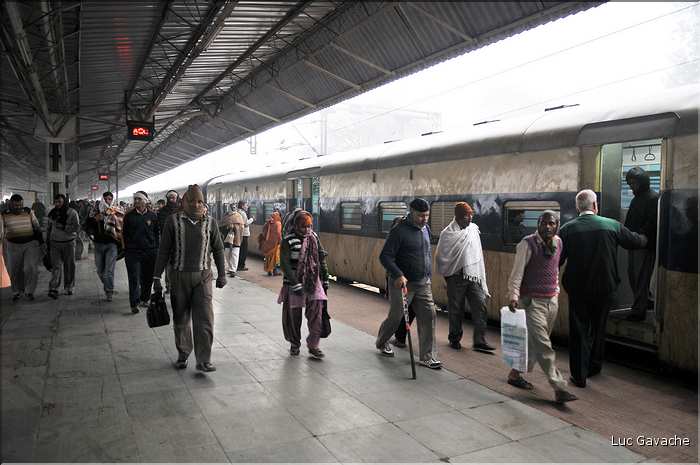 La gare ferroviaire d'Agra. (4)